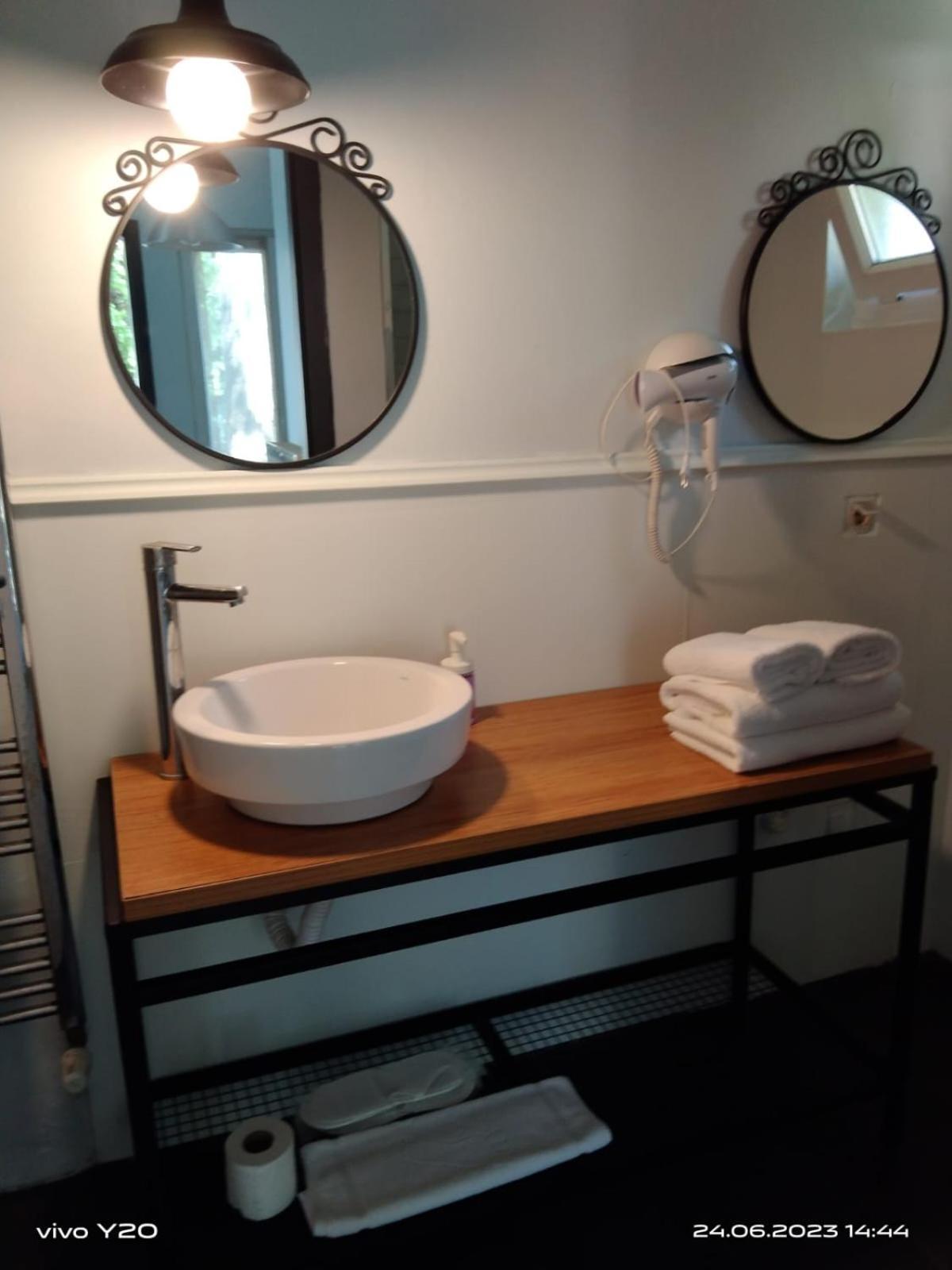 Pia Mare Otel Gunduzlu Bagian luar foto
